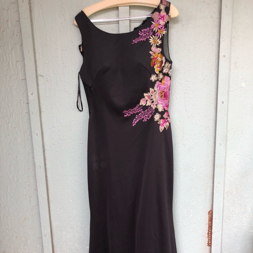 Black and floral prom dress - Picture 2 of 3